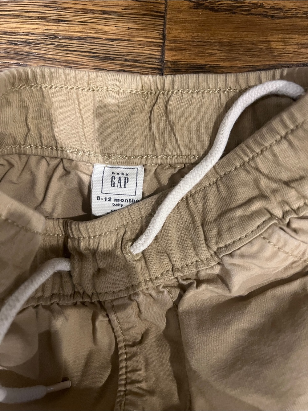 GAP Bundle - Boys 6-12 Month GAP Navy Logo Tee with GAP Denim and Khaki Shorts - Picture 8 of 9